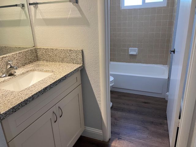 6913 Greenhaven Dr, Sacramento, CA 95831