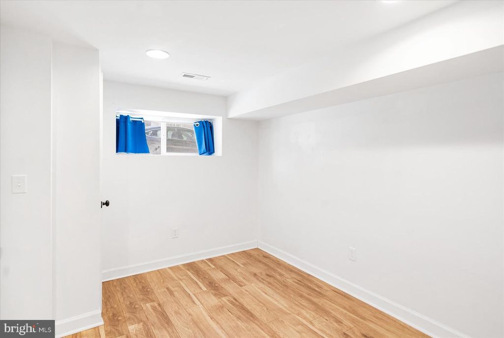 Image 17 of property listing at 731 N PATTERSON PARK AVE, Baltimore, MD 21205