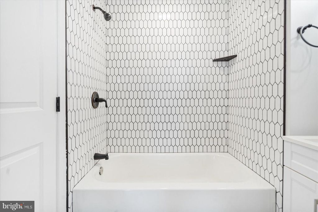 Image 31 of property listing at 731 N PATTERSON PARK AVE, Baltimore, MD 21205