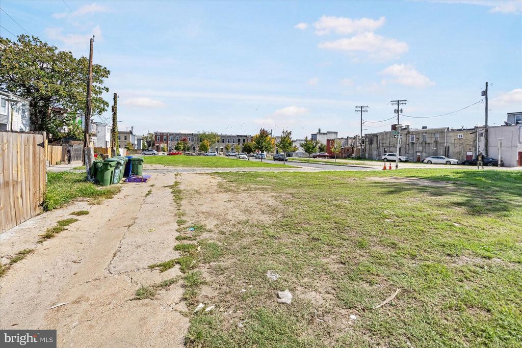 Image 50 of property listing at 731 N PATTERSON PARK AVE, Baltimore, MD 21205