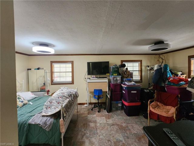 1370 Harbor View DR, North Fort Myers, FL 33917