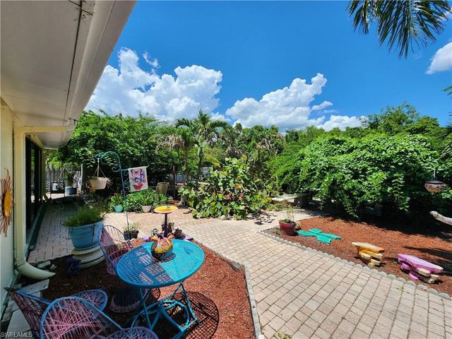 1370 Harbor View DR, North Fort Myers, FL 33917