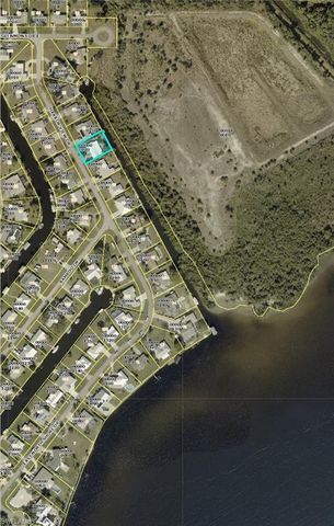 1370 Harbor View DR, North Fort Myers, FL 33917