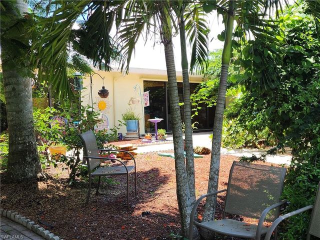 1370 Harbor View DR, North Fort Myers, FL 33917