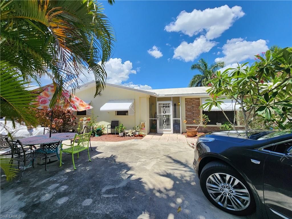 1370 Harbor View DR, North Fort Myers, FL 33917