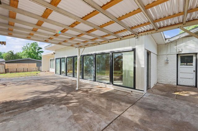 410 S Wetmore Dr, Wichita, KS 67209
