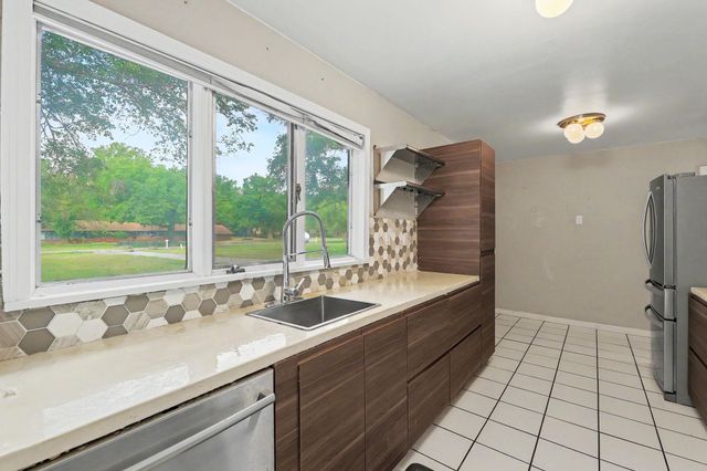 410 S Wetmore Dr, Wichita, KS 67209