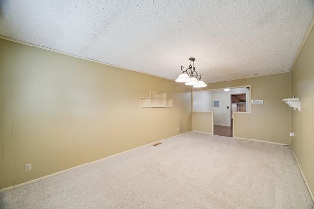 110 E 13th Place, Claremore, OK 74017