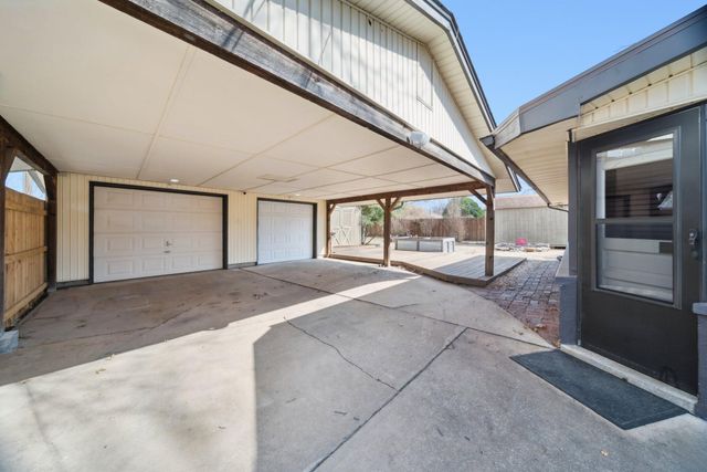 110 E 13th Place, Claremore, OK 74017