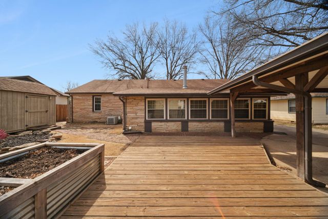 110 E 13th Place, Claremore, OK 74017