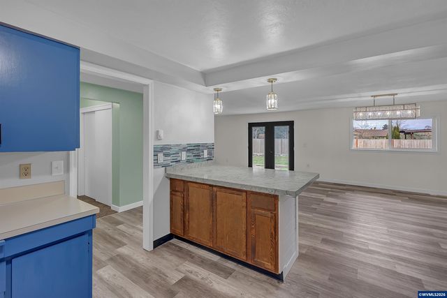 3026 Ella Ln NE, Salem, OR 97305