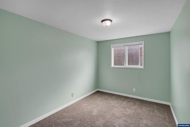 3026 Ella Ln NE, Salem, OR 97305