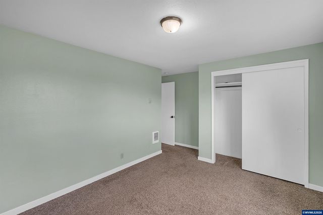 3026 Ella Ln NE, Salem, OR 97305