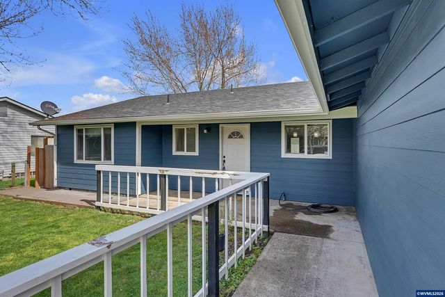 3026 Ella Ln NE, Salem, OR 97305