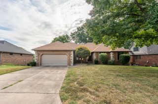 1860 South Brandon Avenue, Springfield, MO 65809