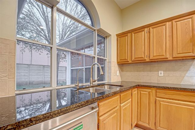 4611 Summer Lakes, Sugar Land, TX 77479