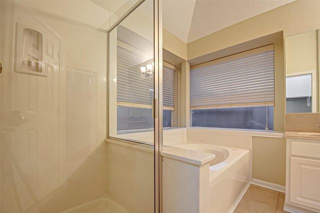 4611 Summer Lakes, Sugar Land, TX 77479