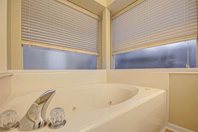 4611 Summer Lakes, Sugar Land, TX 77479