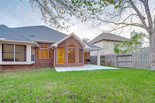 4611 Summer Lakes, Sugar Land, TX 77479