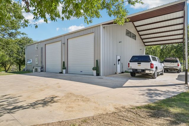 169 Chisam Road, Valley View, TX 76272