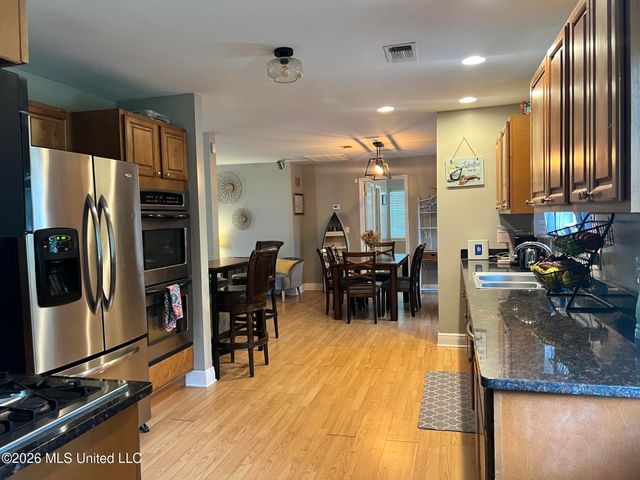 13 40th Street, Gulfport, MS 39507
