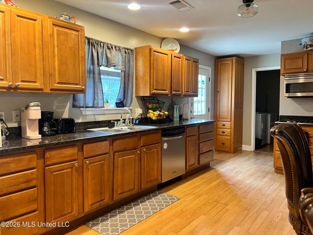 13 40th Street, Gulfport, MS 39507