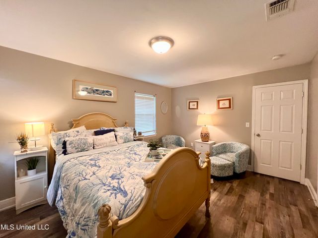13 40th Street, Gulfport, MS 39507