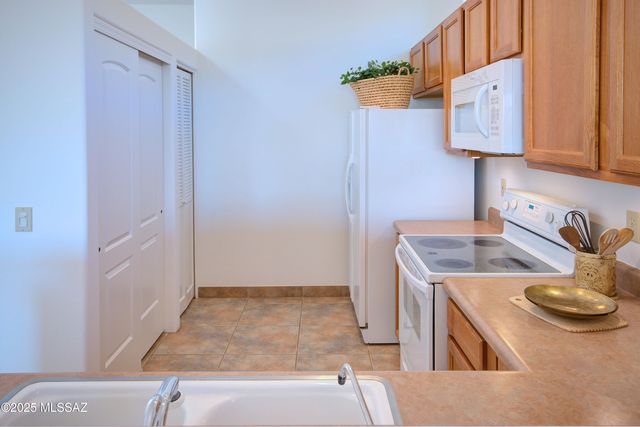 3977 S Camino del Heroe, Green Valley, AZ 85614