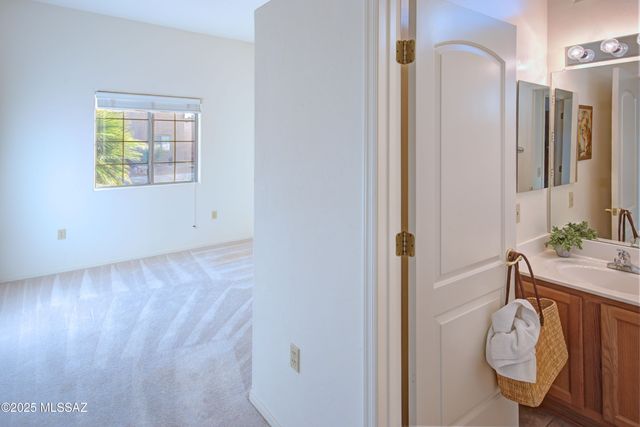 3977 S Camino del Heroe, Green Valley, AZ 85614