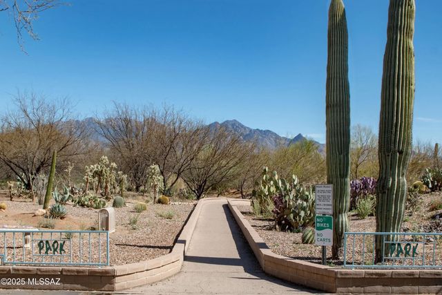 3977 S Camino del Heroe, Green Valley, AZ 85614