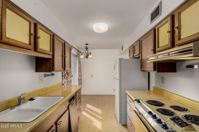 17603 N 99TH Drive, Sun City, AZ 85373