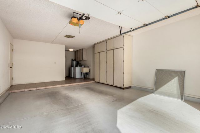 17603 N 99TH Drive, Sun City, AZ 85373