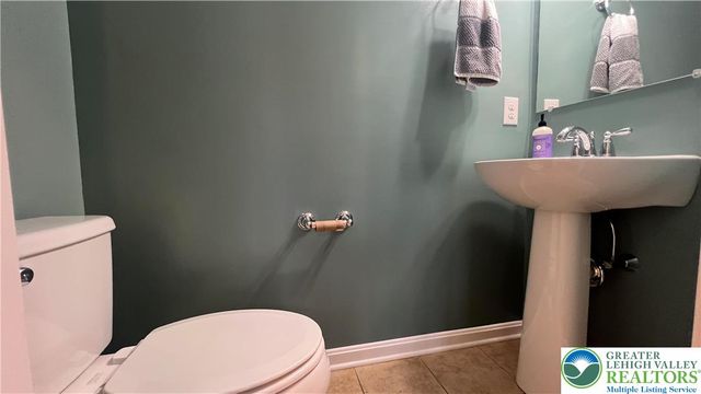 8536 Mayfair Court, Upper Macungie Twp, PA 18031