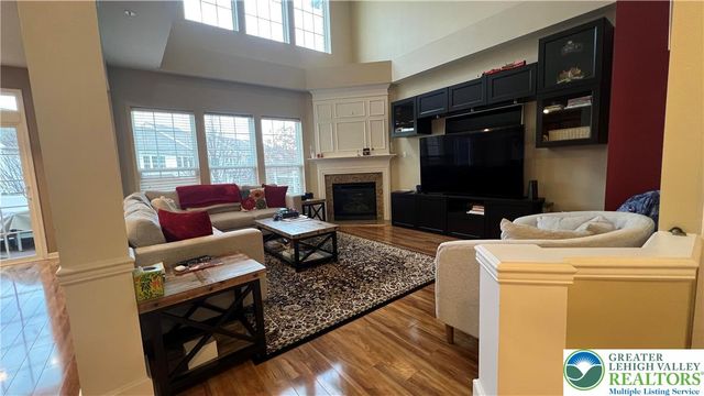 8536 Mayfair Court, Upper Macungie Twp, PA 18031