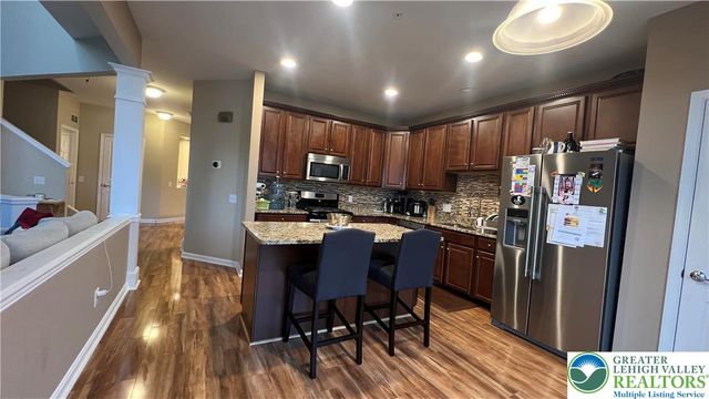 8536 Mayfair Court, Upper Macungie Twp, PA 18031