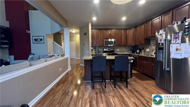 8536 Mayfair Court, Upper Macungie Twp, PA 18031