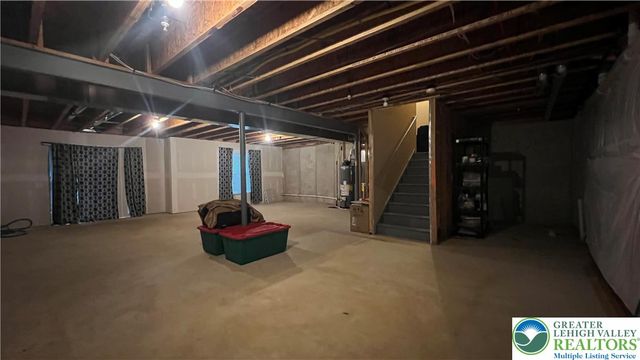 8536 Mayfair Court, Upper Macungie Twp, PA 18031