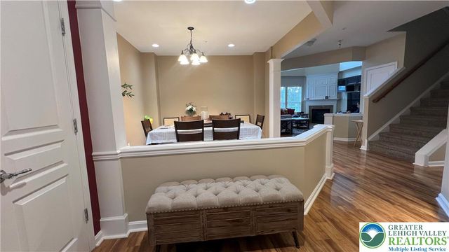 8536 Mayfair Court, Upper Macungie Twp, PA 18031