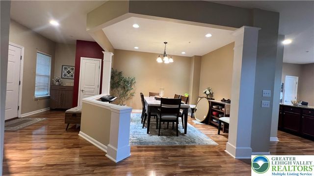 8536 Mayfair Court, Upper Macungie Twp, PA 18031