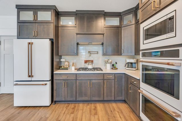 11147 S BINGHAM RIM RD, South Jordan, UT 84009
