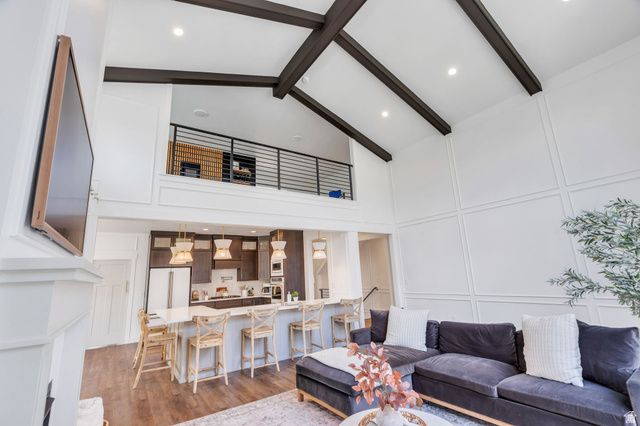 11147 S BINGHAM RIM RD, South Jordan, UT 84009