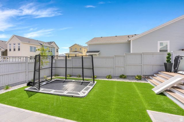 11147 S BINGHAM RIM RD, South Jordan, UT 84009