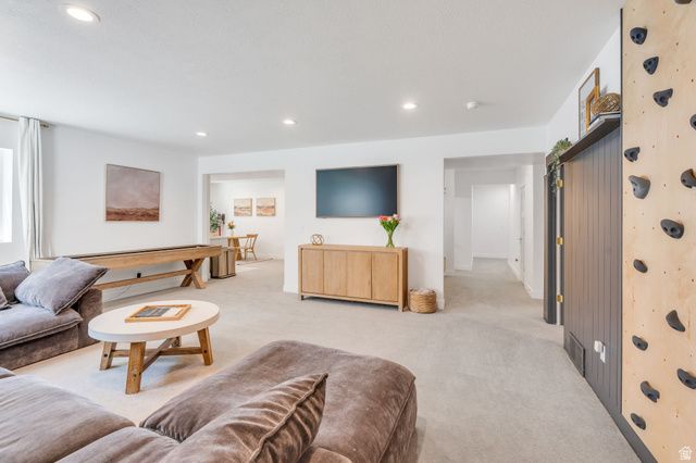 11147 S BINGHAM RIM RD, South Jordan, UT 84009