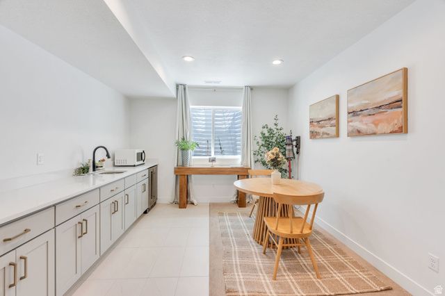 11147 S BINGHAM RIM RD, South Jordan, UT 84009