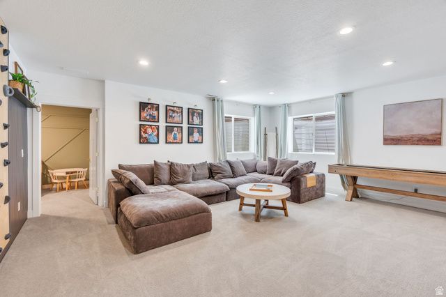 11147 S BINGHAM RIM RD, South Jordan, UT 84009