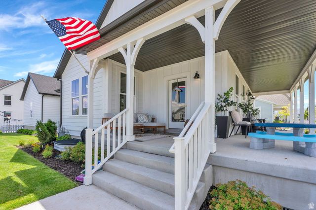 11147 S BINGHAM RIM RD, South Jordan, UT 84009
