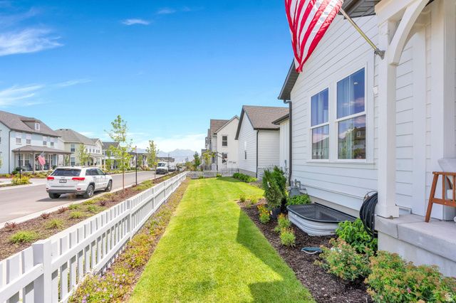 11147 S BINGHAM RIM RD, South Jordan, UT 84009