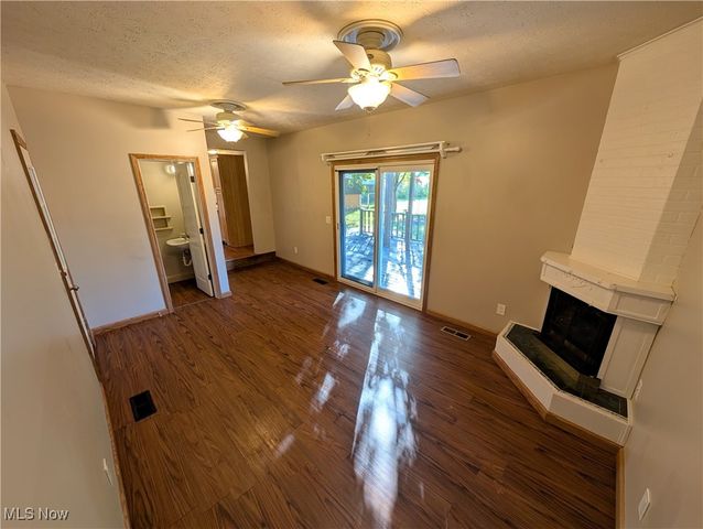 934 Oliver Street, Sheffield Lake, OH 44054