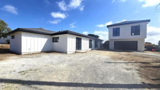 227 Hill Dr, Vista, CA 92083