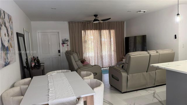 4161 NE 17th Ave, Pompano Beach, FL 33064